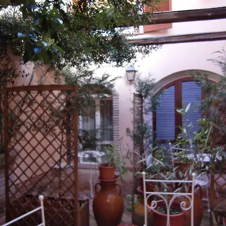 Antico R&b فندق مبيت وإفطار
